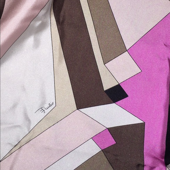 AUTHENTIC EMILIO PUCCI SQUARE SILK SCARF - Picture 2 of 3