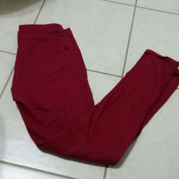 Maroon color skinny jeans