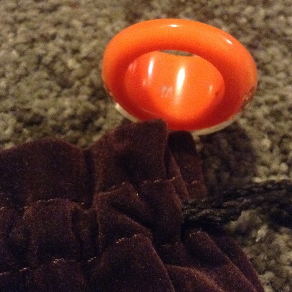 ❌SOLD❌Louis Vuitton: Orange Inclusion Ring - Picture 3 of 3