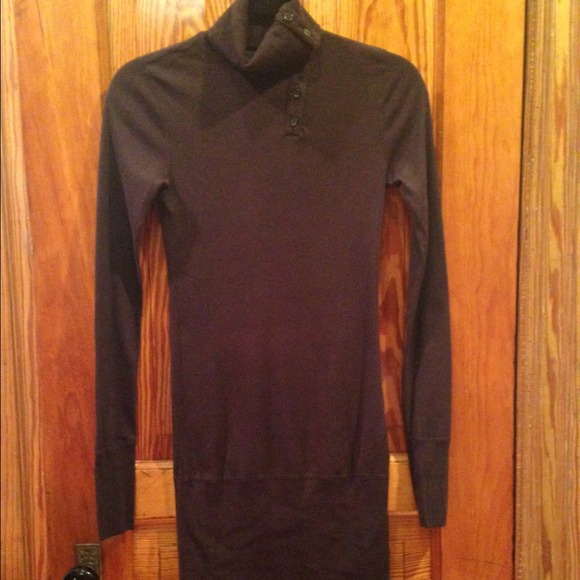 three dots turtleneck