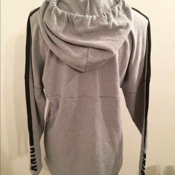 ▪️SOLD ▪️Grey Slouchy PINK hoodie Size Small - Picture 4 of 4