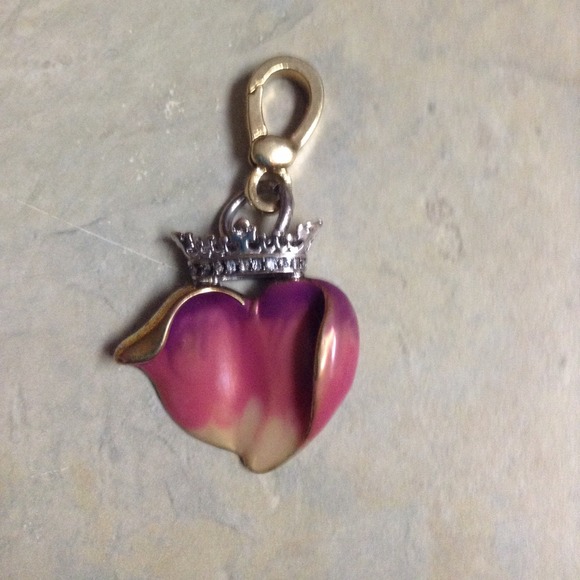 trαdєd tσ αgє σf cσuturє