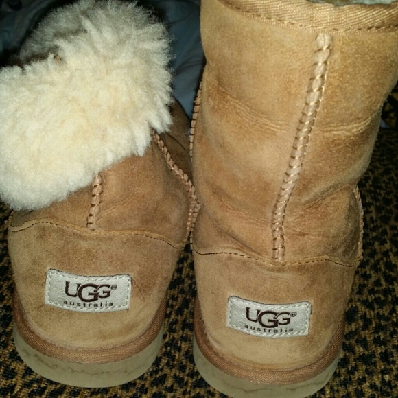 ✳SOLD✳Authentic Chestnut Uggs