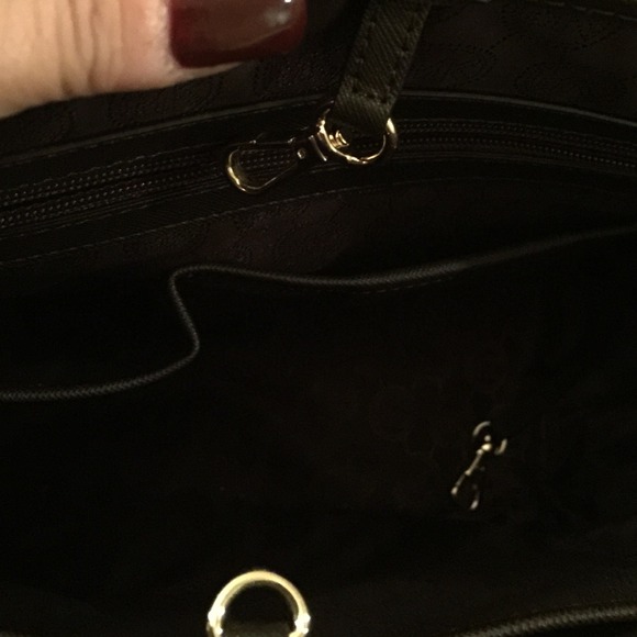 Michael Kors handbag(SOLD on vinted - Picture 2 of 2