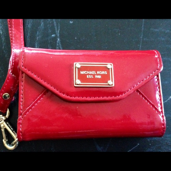 🚫SOLD🚫Michael Kors iphone 4  wristlet GUC