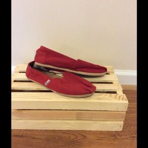 Red TOMS, cute and comfy!