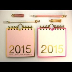 Mini desk calendar.