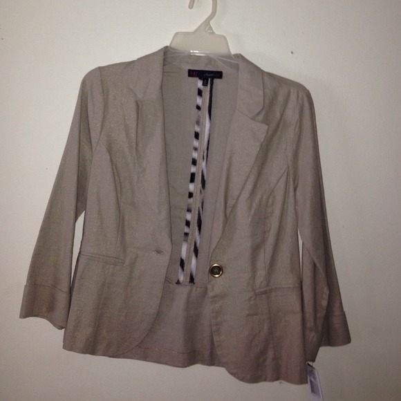 New HeartSoul Medium Tan/Gold Blazer