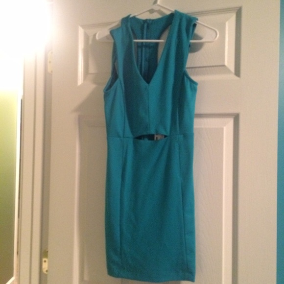NWT Foreign Exchange Cutout Dress - Picture 2 of 4