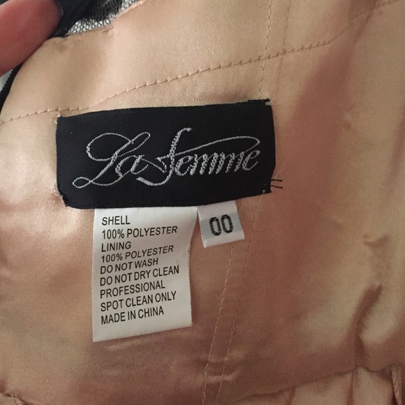 Beautiful black lace dress-size 00 - Picture 3 of 4