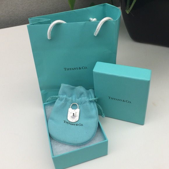 TIFFANY&CO