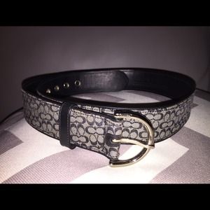 Signature Gray & Black Medium Coach Belt