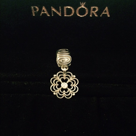 Pandora Daisy Dangle with Crystal Accent