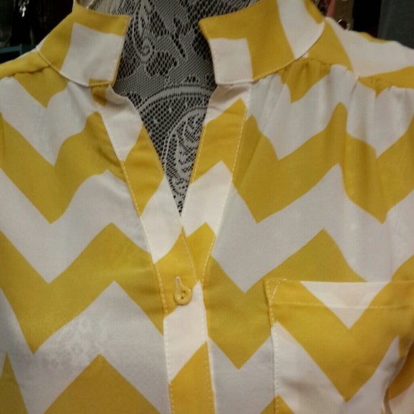 Top - Picture 2 of 3