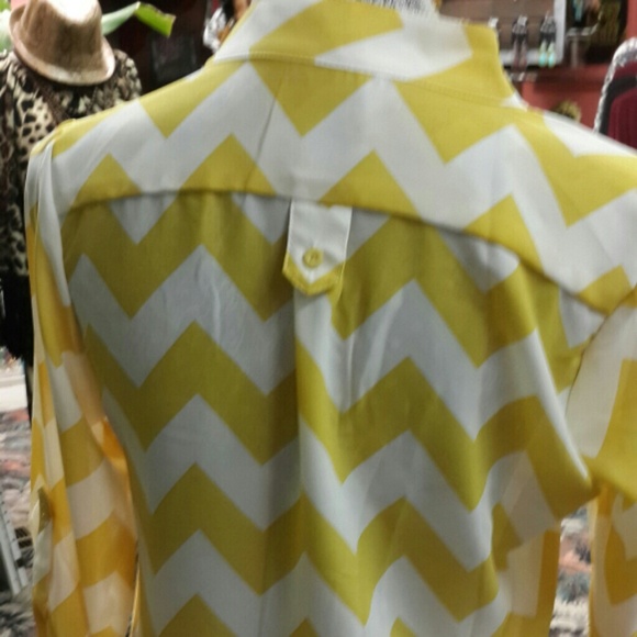 Top - Picture 3 of 3