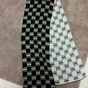 Micheal kors scarf