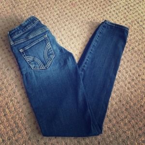 🎉NEW LISTING 🎉 HOLLISTER JEANS