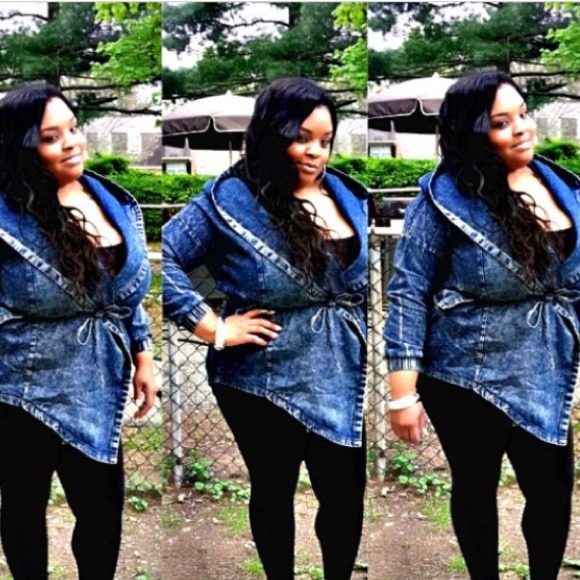 Jean jacket 🎉 HOST PICK 1/30/15🎉