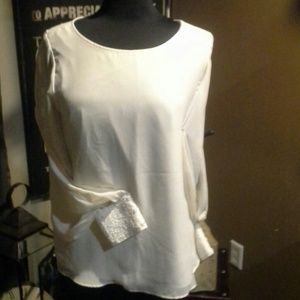 Off white blouse medium