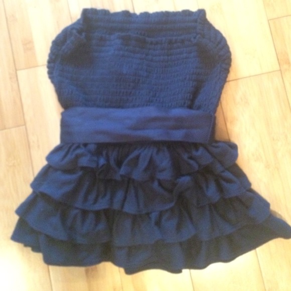 🚫Sold🚫Gilly Hicks Ruffle Bow Top - Picture 2 of 3