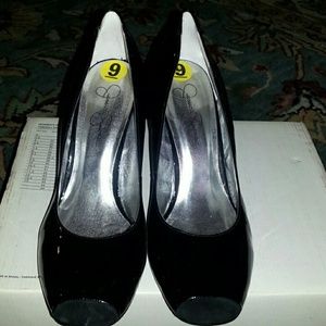 Black pattern leather wedge