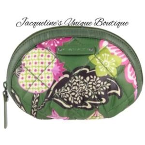 💰SOLD💰Vera Bradley Puffy Cosmetic
Olivia Pink