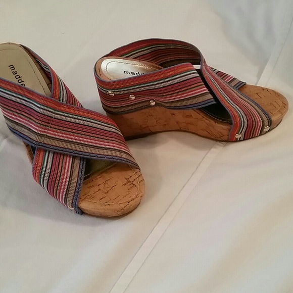 Size 6.5 madden girl wedges
