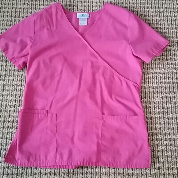 Pink scrub top - Picture 1 of 2