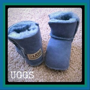 Uggs, blue, Toddler size 3