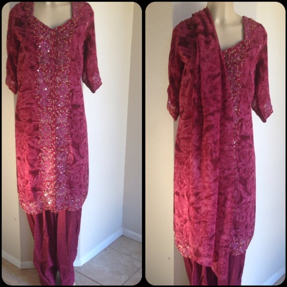 Wine shade embroidered indian dress - Picture 2 of 4