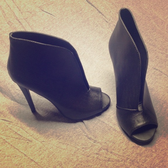 3 inch black heel