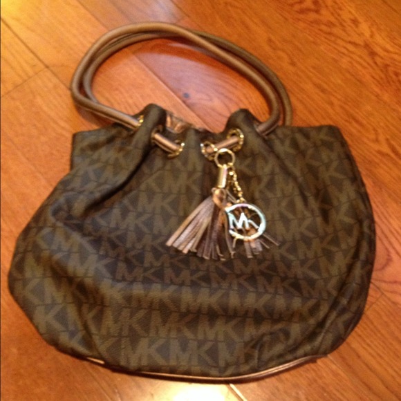 🚫SOLD🚫Michael Kors brown leather ring tote