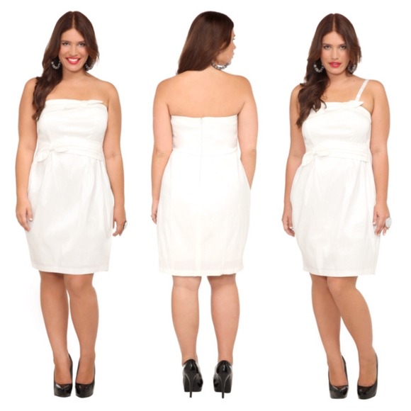 White Tafetta Knotted Strapless Dress