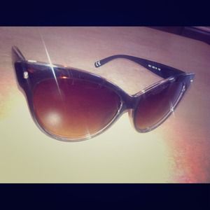 Brown cat eye sunglasses - brand new!