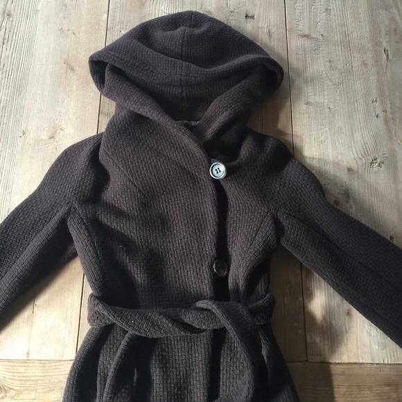 BCBG Maxazria  brown belt coat