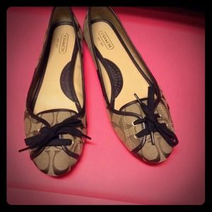 AUTHENTIC COACH FLATS