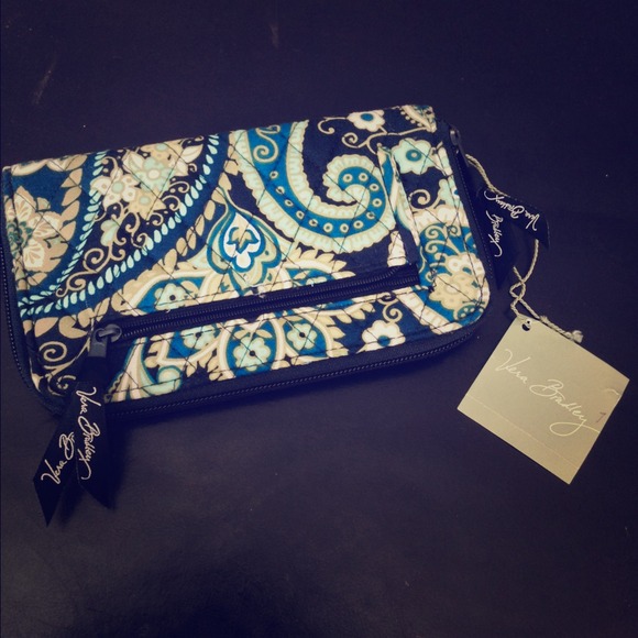 Vera Bradley Wristlet Rhythm & Blues