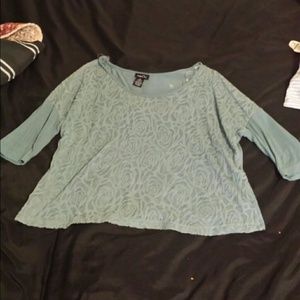 Blue floral crop top3/4 sleeve shrit