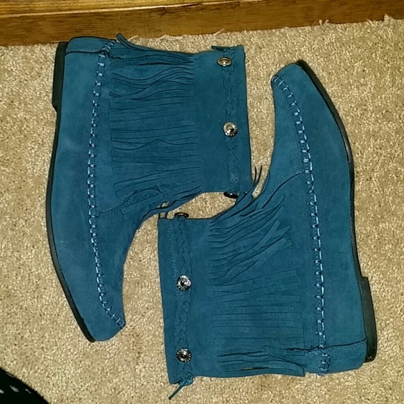 Moccasin Fringe Boots
