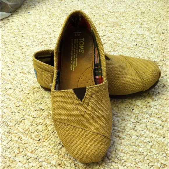 Pre-loved W7 Burlap Toms