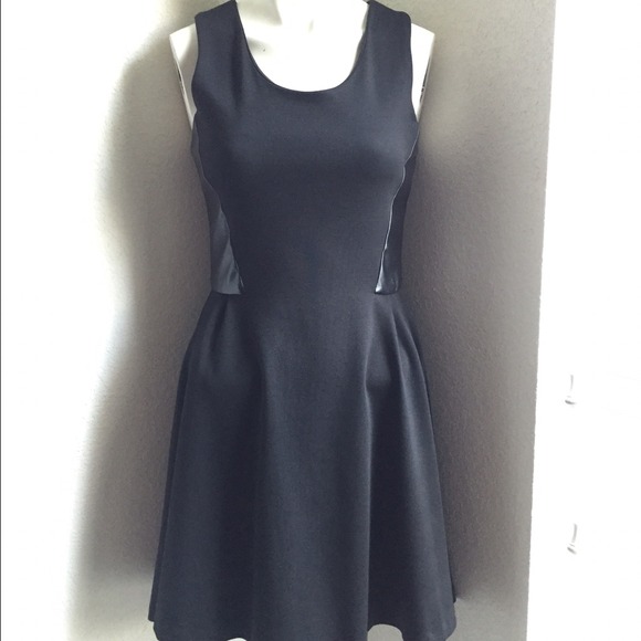 Little black dress - Picture 2 of 4