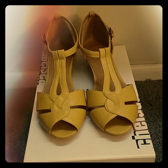 Florence yellow wedge sandals