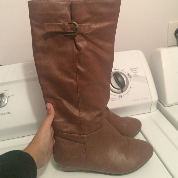 Riding boots