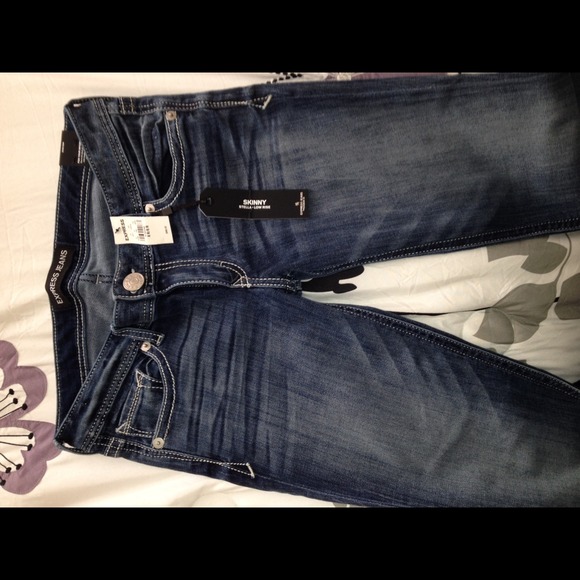 Sold - Picture 2 of 3