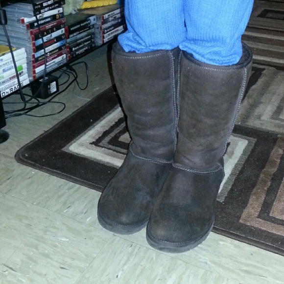 Brown uggs