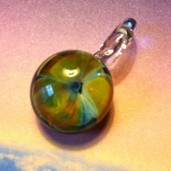 Lampworked glass pendant - Picture 4 of 4