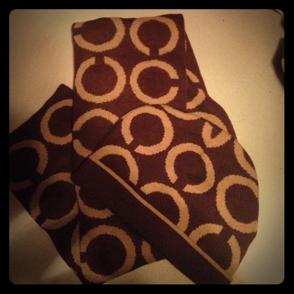 Coach hat and scarf set