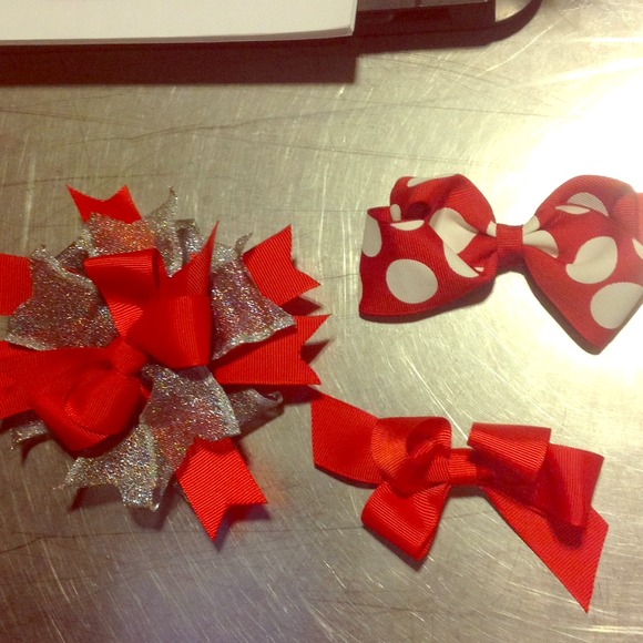 Red Bow Bundle - Picture 1 of 2