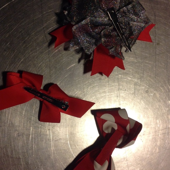 Red Bow Bundle - Picture 2 of 2