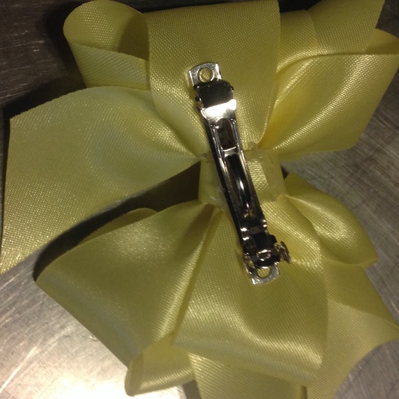 Beautiful Handmade Yellow Bow - Picture 2 of 2
